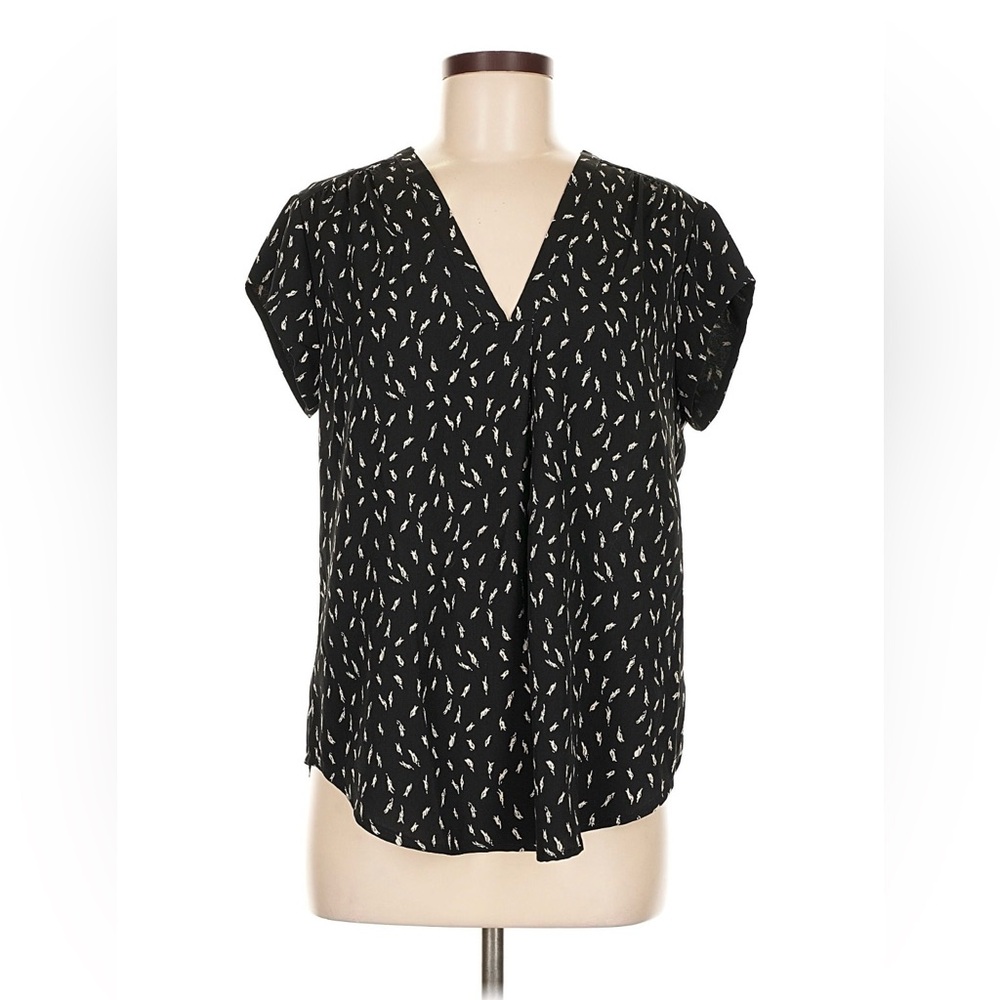 Fun 2‎ Fun Black and White feather Patterned Top